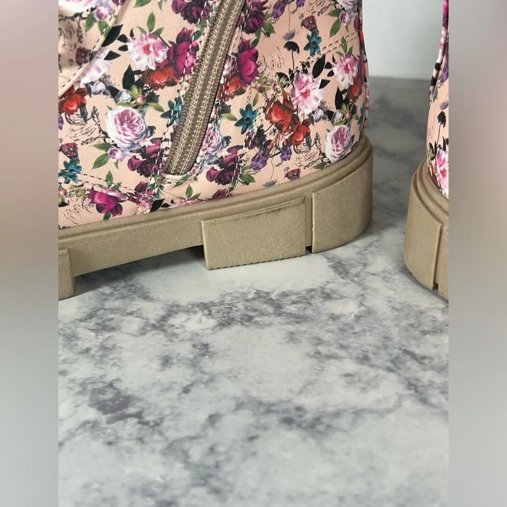 Blowfish Malibu Kids Playground Boot in Pink Anatasia